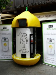 Испанский автомат по продаже лимонада