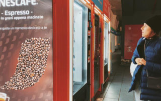 Вендинг от Nescafé переходит на зерновой кофе и уходит в 100% безнал