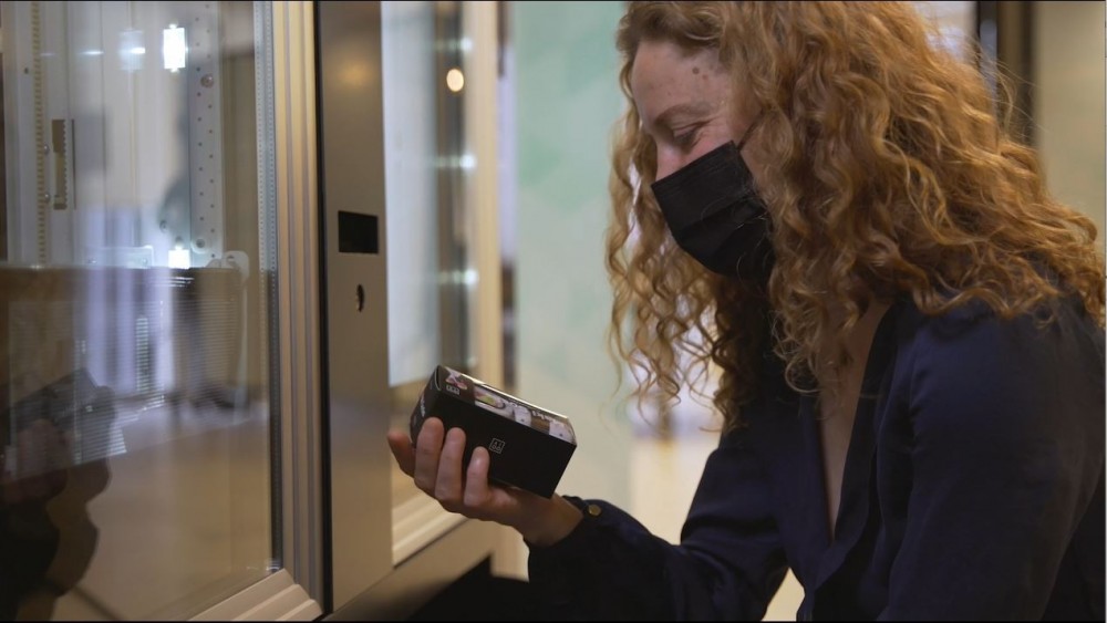 Evoca создали торговый автомат, в котором расплачиваются ответами на вопросы
