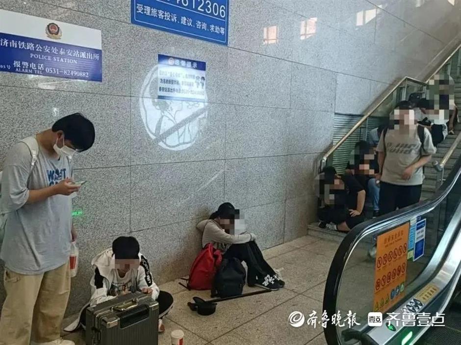 Китайцы жалуются слишком много массажных кресел в общественных местах 